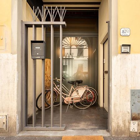 Via Cimabue 8B - Florence Charming Apartments - Metropolitan Loft In Florence - 20 Minute Walk To City Center - Excellent Base For Exploring - Less Than 5 Minute Walk To The Supermarket - Amazing Bakery On The Corner Dış mekan fotoğraf