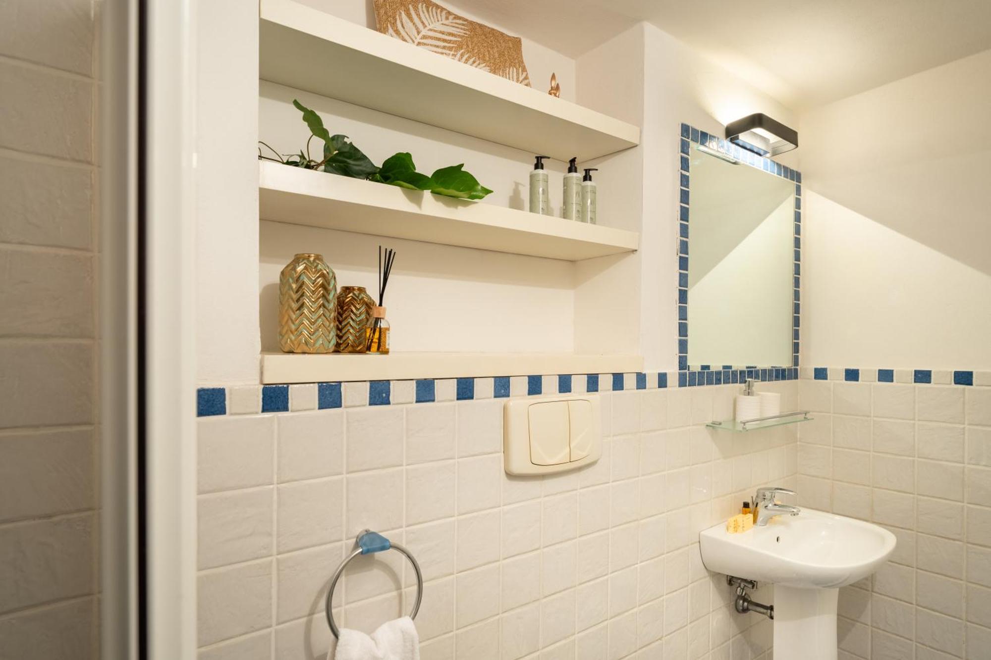 Via Cimabue 8B - Florence Charming Apartments - Metropolitan Loft In Florence - 20 Minute Walk To City Center - Excellent Base For Exploring - Less Than 5 Minute Walk To The Supermarket - Amazing Bakery On The Corner Dış mekan fotoğraf