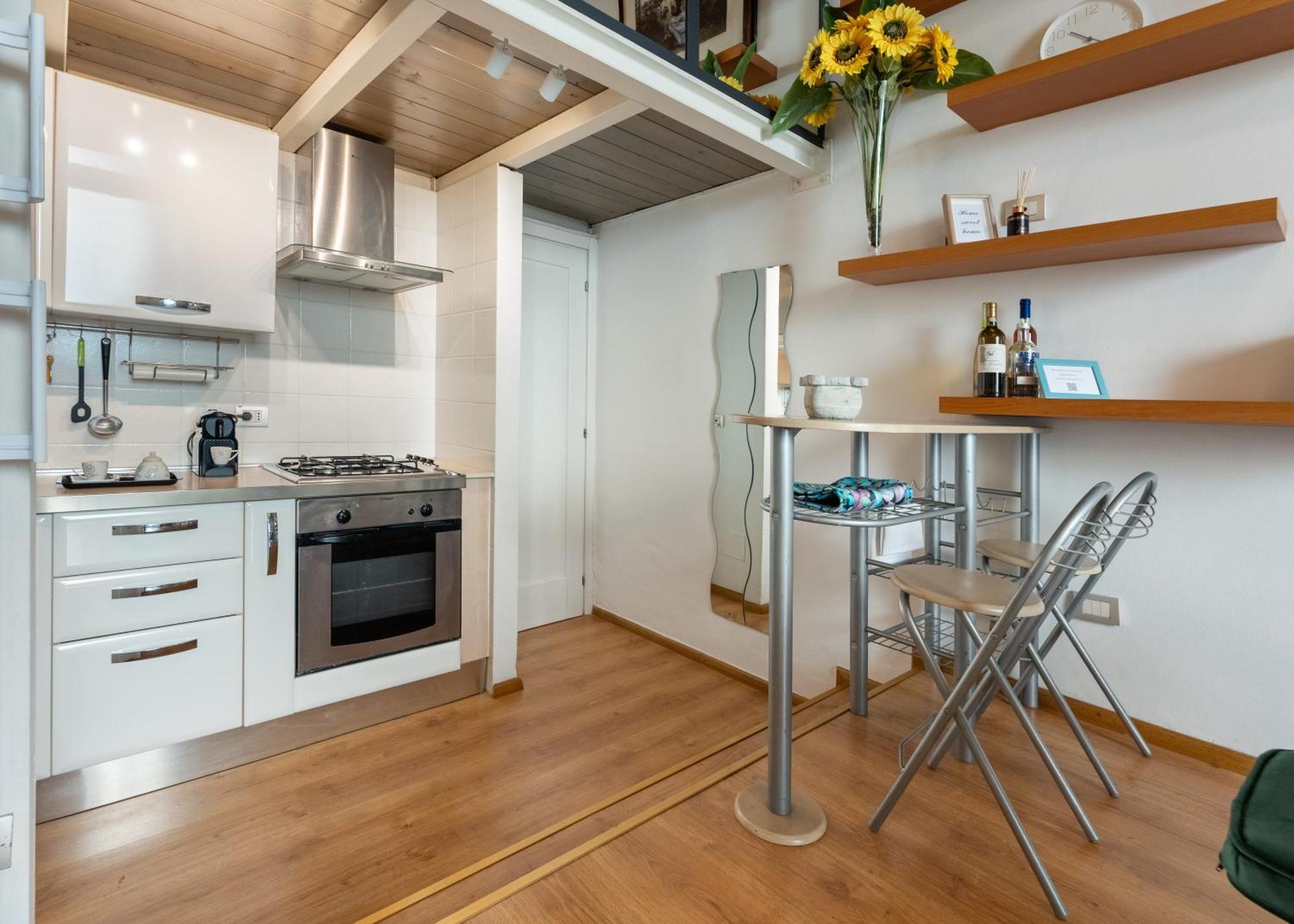 Via Cimabue 8B - Florence Charming Apartments - Metropolitan Loft In Florence - 20 Minute Walk To City Center - Excellent Base For Exploring - Less Than 5 Minute Walk To The Supermarket - Amazing Bakery On The Corner Dış mekan fotoğraf